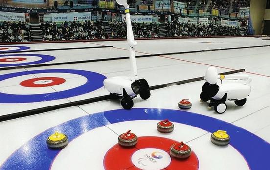 Jan Slaby: „In-der-Welt-Sein ist deutlich mehr als Curlingsteine durch die Gegend schieben“