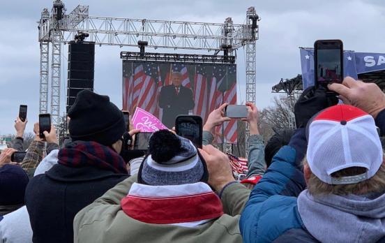 Colin Crouch: „Letztlich bietet die Neue Rechte dem Neoliberalismus einen Deal an“