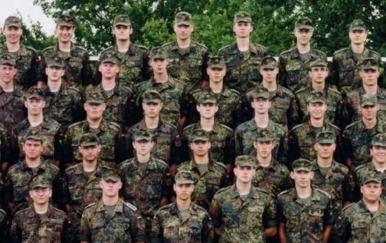 Wider die militarisierte Demokratie