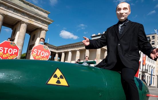 Olaf Müller: „Wer die Atomkriegsgefahr glaubt kontrollieren zu können, leidet unter einer Kontrollillusion“