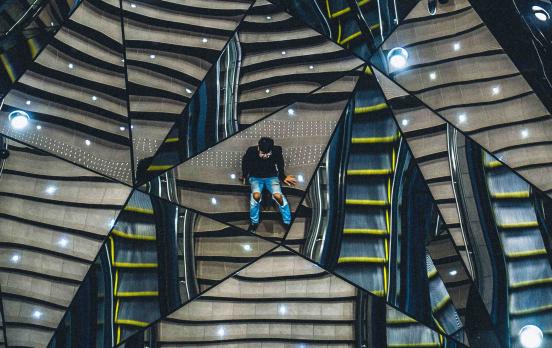 Künstliche Intelligenz – Spiegel unseres Selbst?