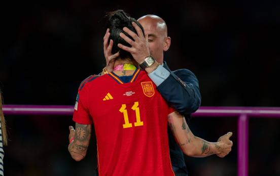 Der Mythos vom „gestohlenen Kuss“