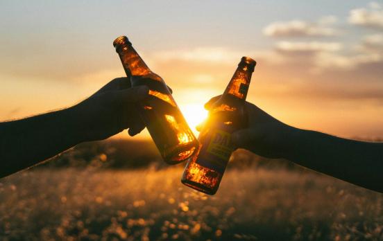 Kann man auch ohne Alkohol berauscht sein?