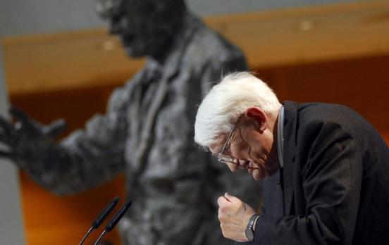 Philipp Felsch: „Habermas ist die Antwort der Frankfurter Schule auf die moderne Gesellschaft“