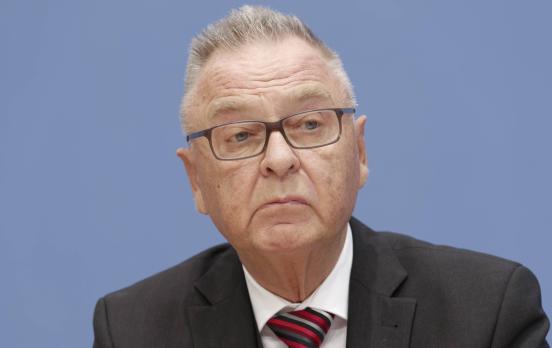 Hans-Jürgen Papier: „Ein Parteiverbot schafft bloß Märtyrer und Spaltung, keine Integration“