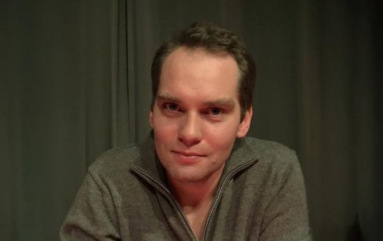 Simon Strauß: „Der Osten ist kein Idyll, sondern Konfliktzone und Möglichkeitsraum zugleich“