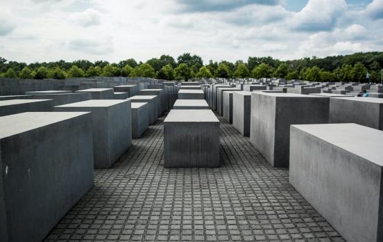 Per Leo: „Die identitäre Fixierung auf den Holocaust löst keine Probleme mehr, sie schafft neue“ 