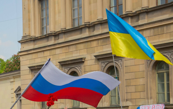 Der Bruder als trojanisches Pferd?